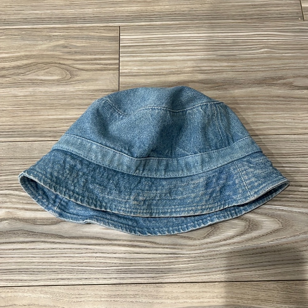 Bucket Hat
